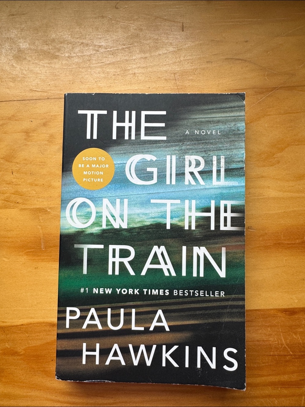 🌈2/$8. The Girl on the Train